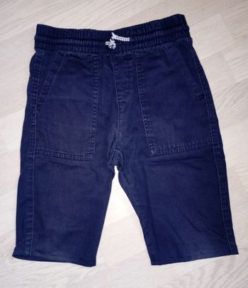 Bermuda bleu marine H&M T. 8-9 ans
