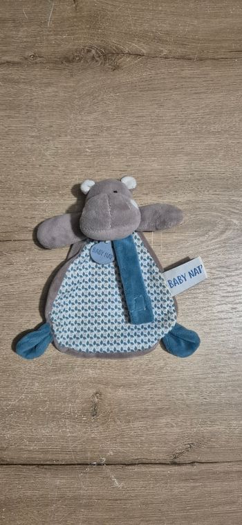 Doudou plat Bazile l'hippo 