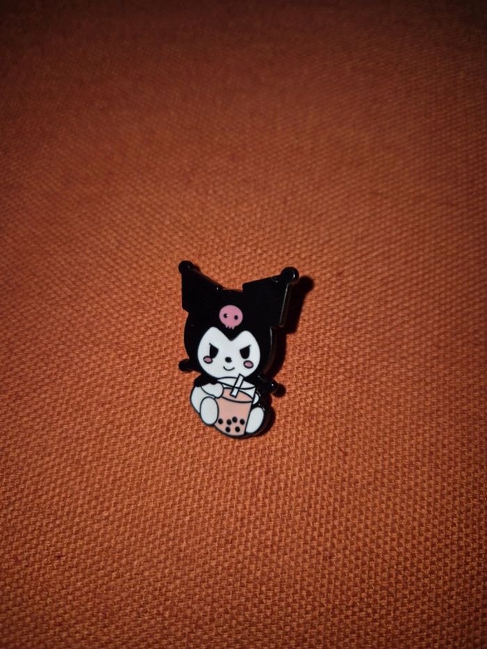 Broche kuromi hello kitty