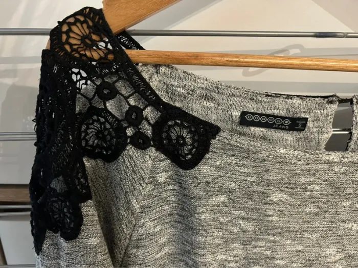Pull dentelle - photo numéro 2
