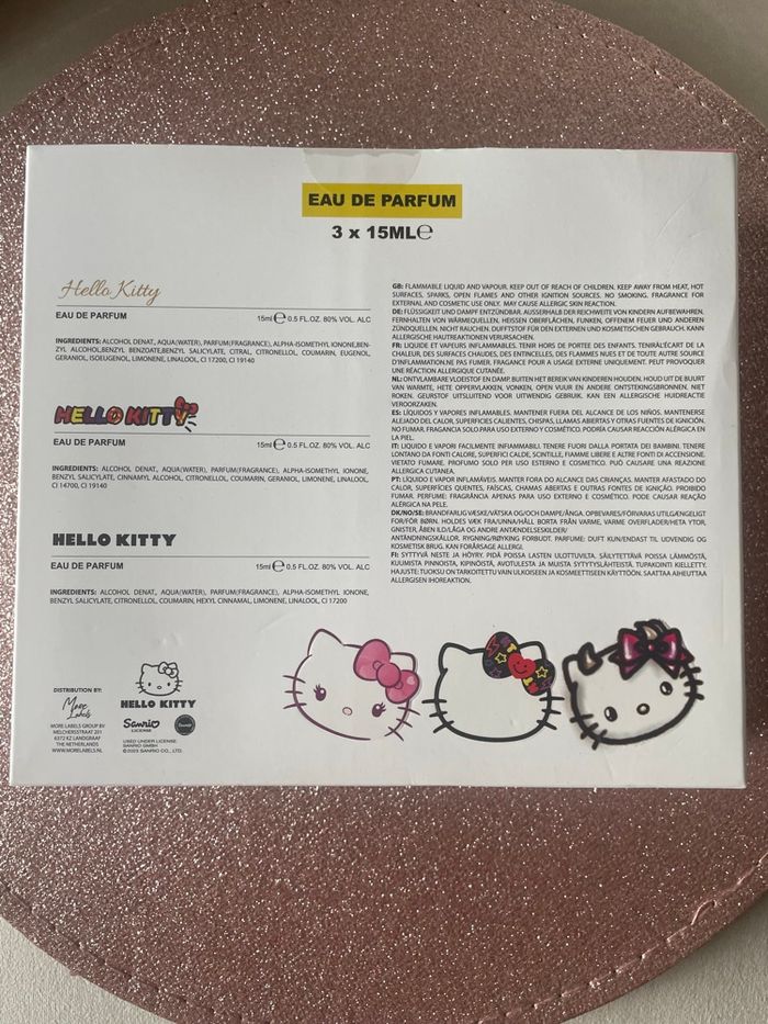 Coffret avec 3x mini parfums hello kitty - photo numéro 2