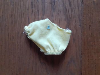 🎀 T-shirt jaune Barbie vintage