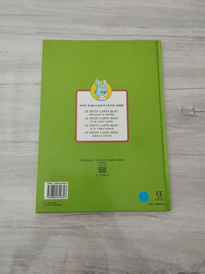 Le petit lapin bleu rentre à l'école - photo numéro 2