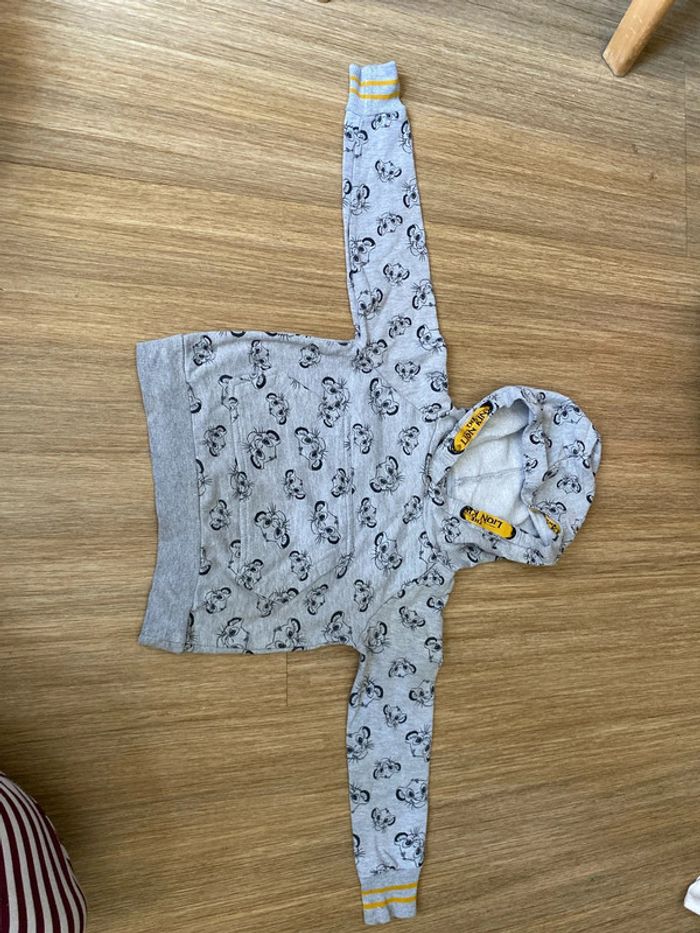 Sweat à capuche roi lion