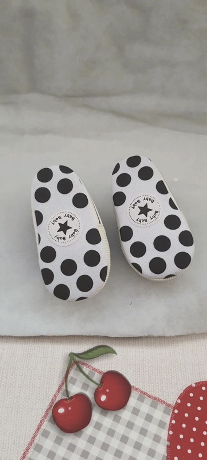 Chaussure bébé - photo numéro 3