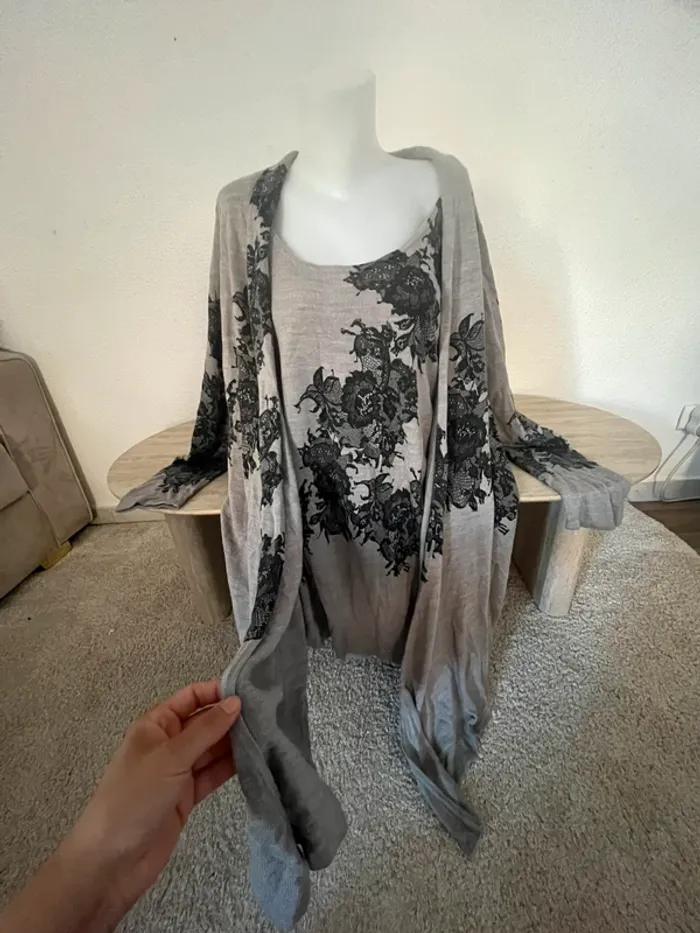 Magnifique pull lon avec gilet intégré taillissime taille 50/52💫 - photo numéro 2
