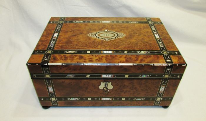 Coffret de parfum pour voyager - photo numéro 2