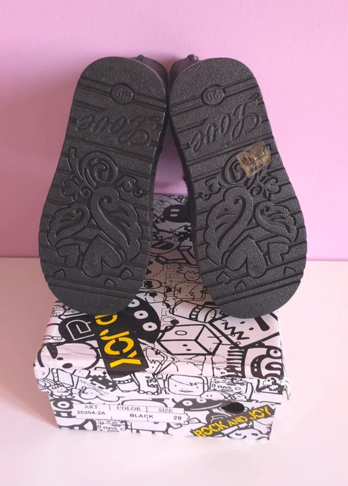 Adorable bottines fourré lapin 🐰 taille 29 - photo numéro 4