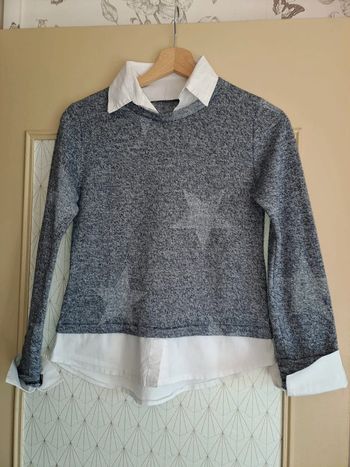 Joli pull chemise 14 ans gris blanc tbe 1 micro tache au revers de manche non visible porté