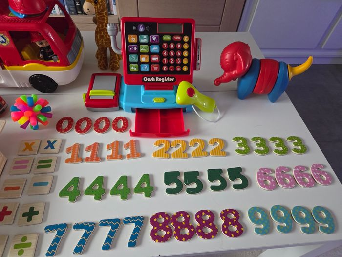 Lot de jouets vtech tut tut chiffres magnétiques girafe et caisse - photo numéro 2