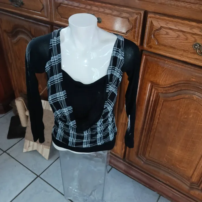 Tee-shirt habillé taille 1 - photo numéro 2