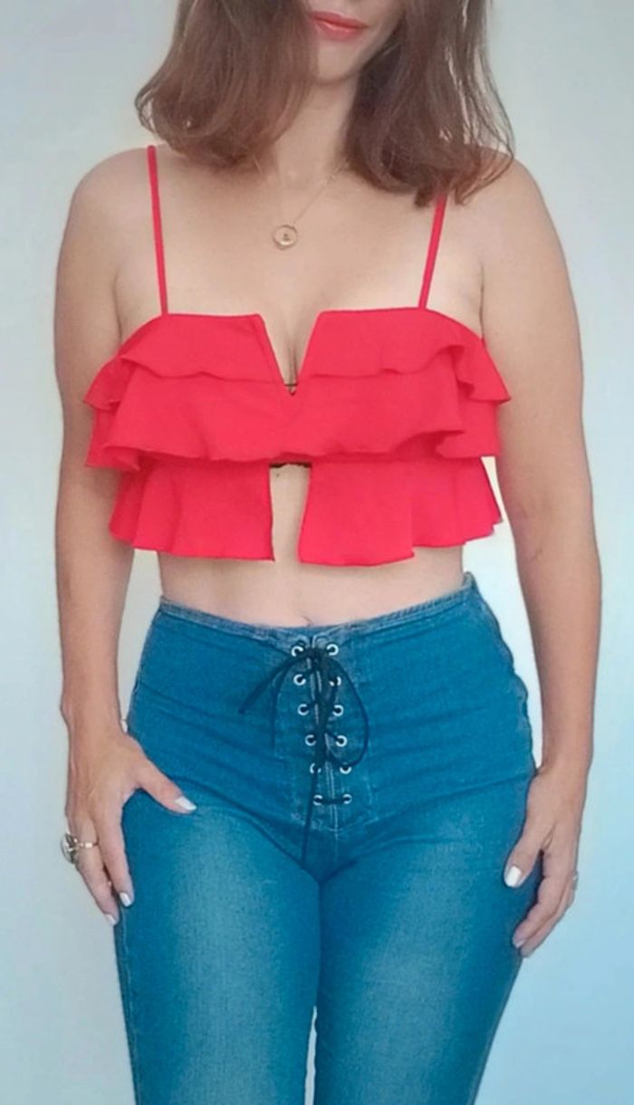 Top crop volante décolleté sexy rouge taille 36 - photo numéro 2
