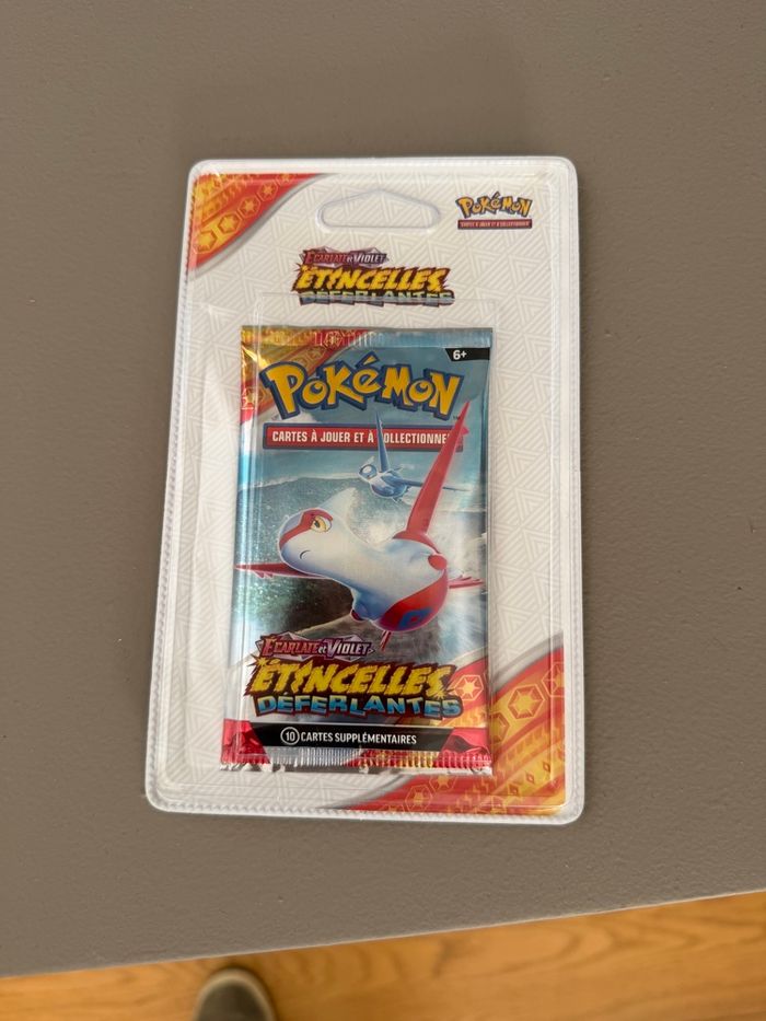 Lot de  5 blister Pokémon écarlate et violet étincelles déferlantes - photo numéro 3