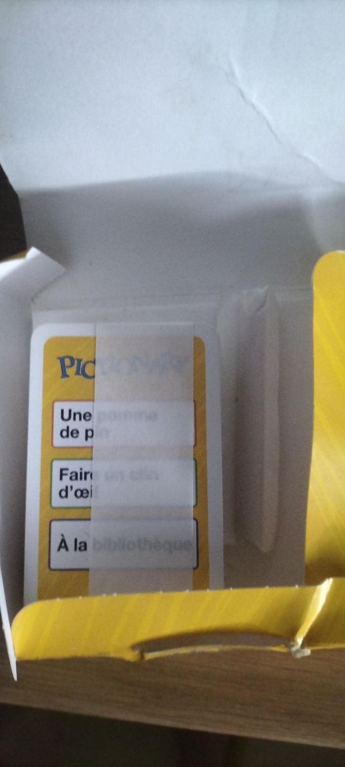 Petite boîte de jeux pictionnary - photo numéro 2