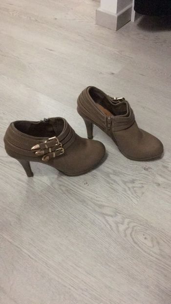 Bottine à talon beige