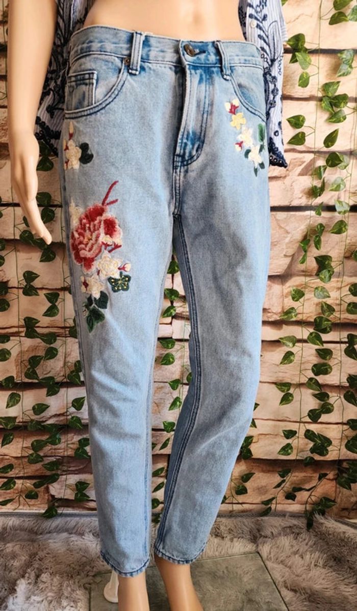 🌸Jeans Fleurie Taille 38🌸 - photo numéro 5