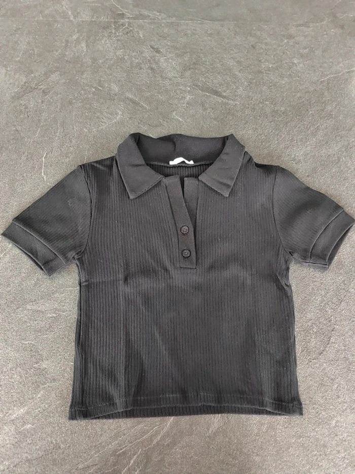 Top court noir Taille 14 ans Excellent état