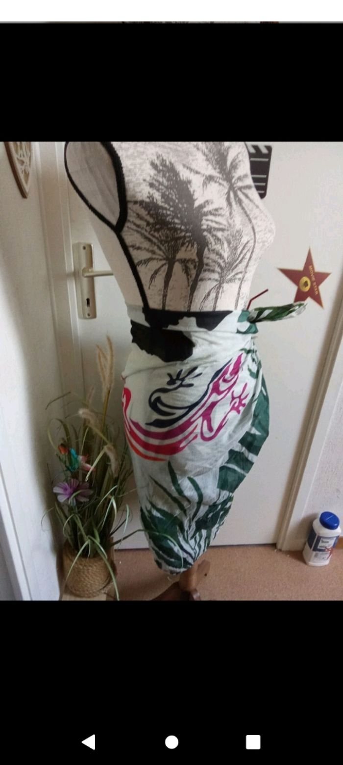 Paréo femme motif salamandre, feuille, été plage, piscine taille unique
