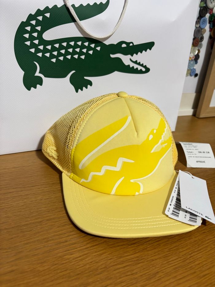 Casquette Lacoste jaune - photo numéro 2