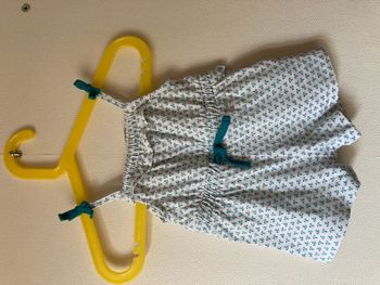 barboteuse petites bretelles avec noeuds taille 6 mois