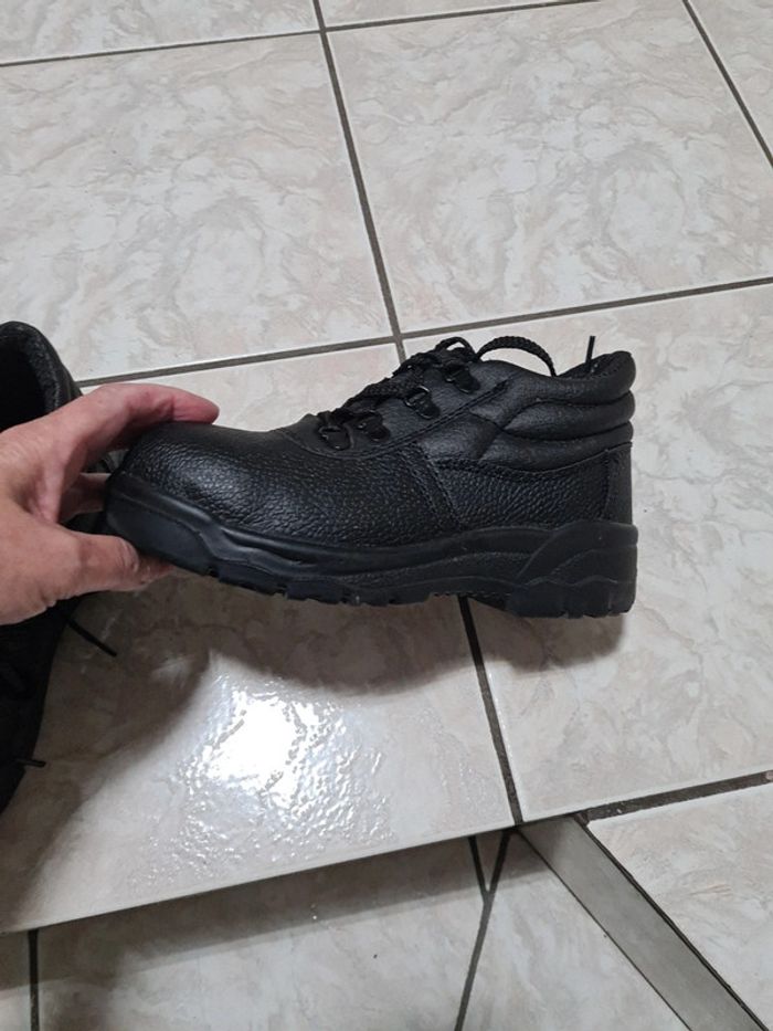 Chaussures de sécurité  pointure 37 - photo numéro 7