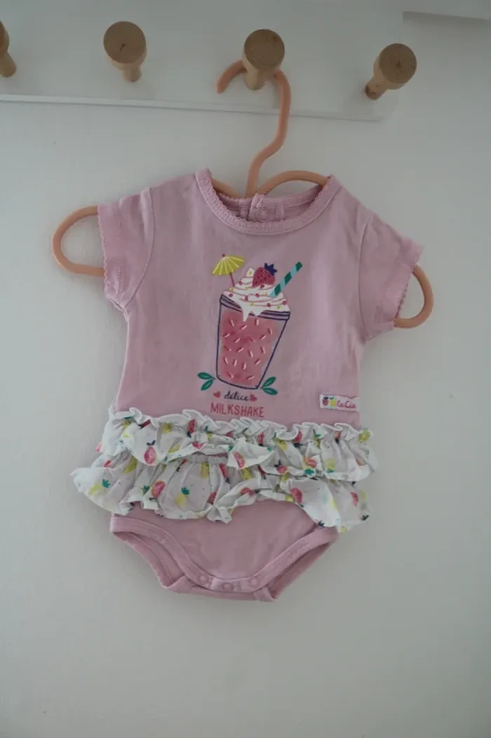 Lot bodies été fille 1 mois - photo numéro 4