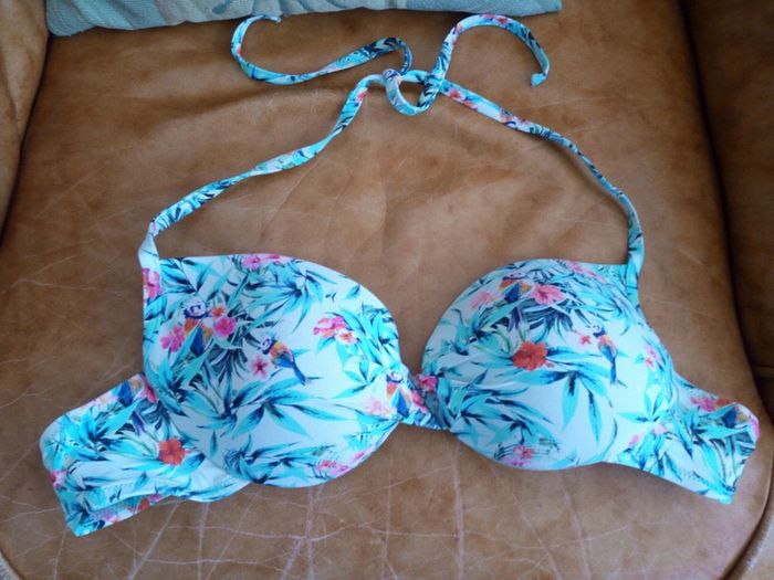 Haut de maillot de bain taille 38/40