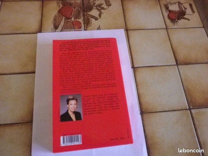 Livre Honneur et courage - Danielle Steel (Auteur)- Vassoula Galangau (Traduction) - photo numéro 3