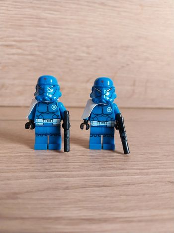 Figurines type lego 2 stormtroopers spécial force clones troopers star wars