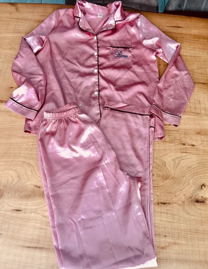 Pyjama satin femme