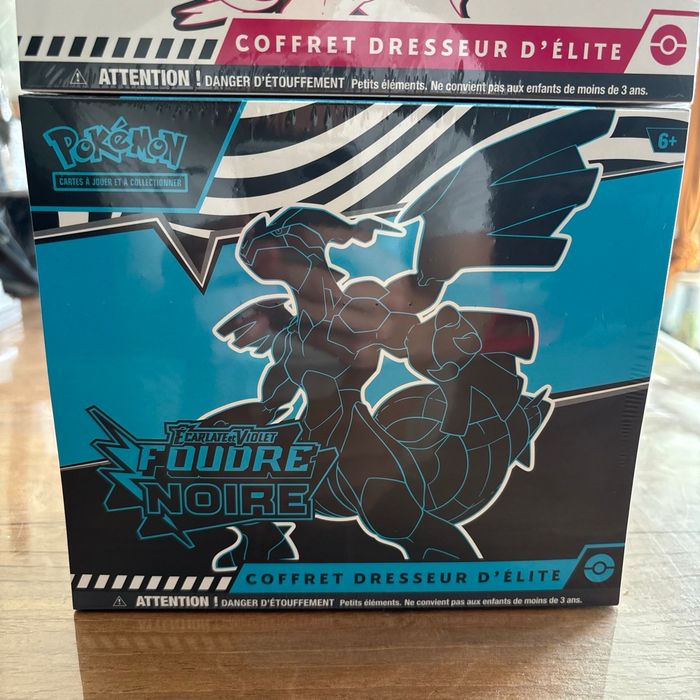 Lot 2 etb noir et blanc pokemon - photo numéro 3
