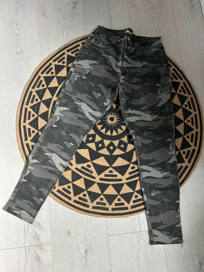 Superbe pantalon femme militaire 😍