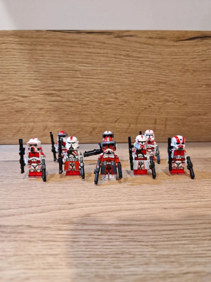 Figurines type lego Escouade de 8 clones de Coruscant dont le commandant Fox star wars