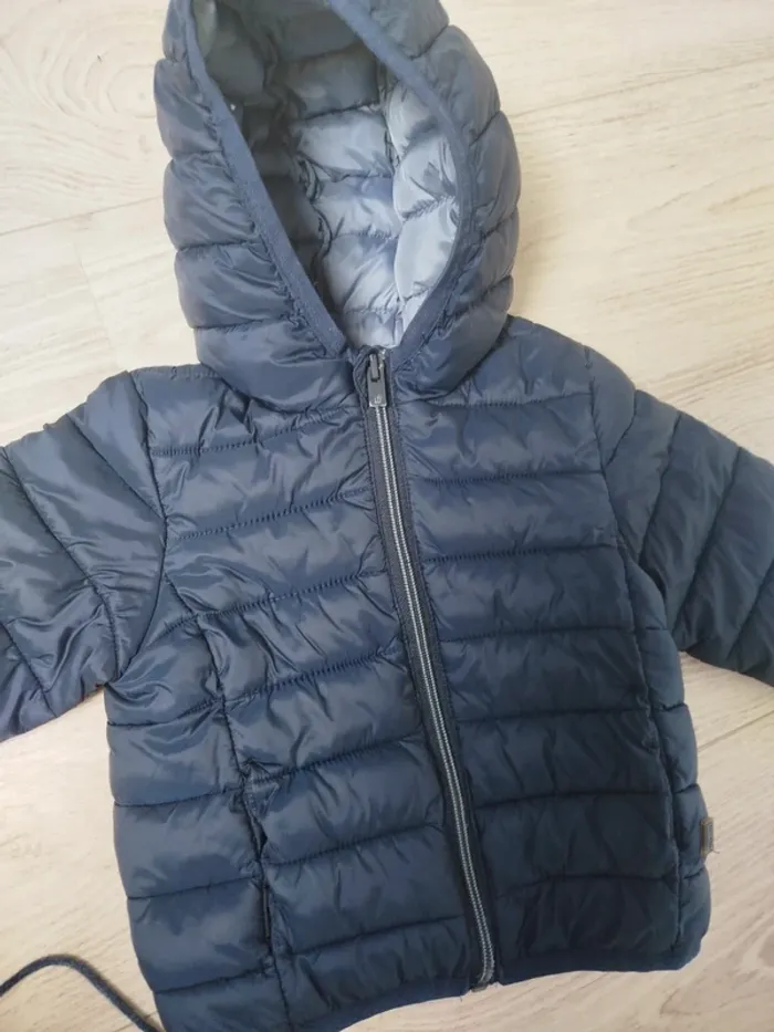 Doudoune, bonnet et gants - photo numéro 3