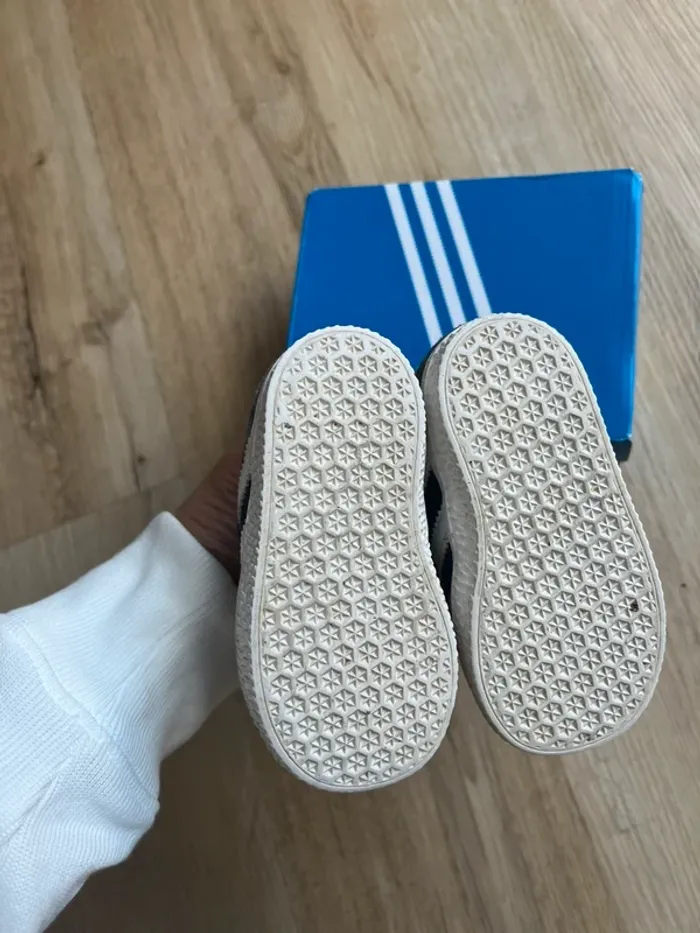 Adidas Gazelle Bleu Blanc Taille 19 - photo numéro 3