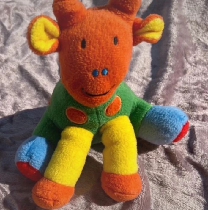 🌈 Peluche Girafe Vintage qui couine - Colorée - En bon état🌈 - photo numéro 3