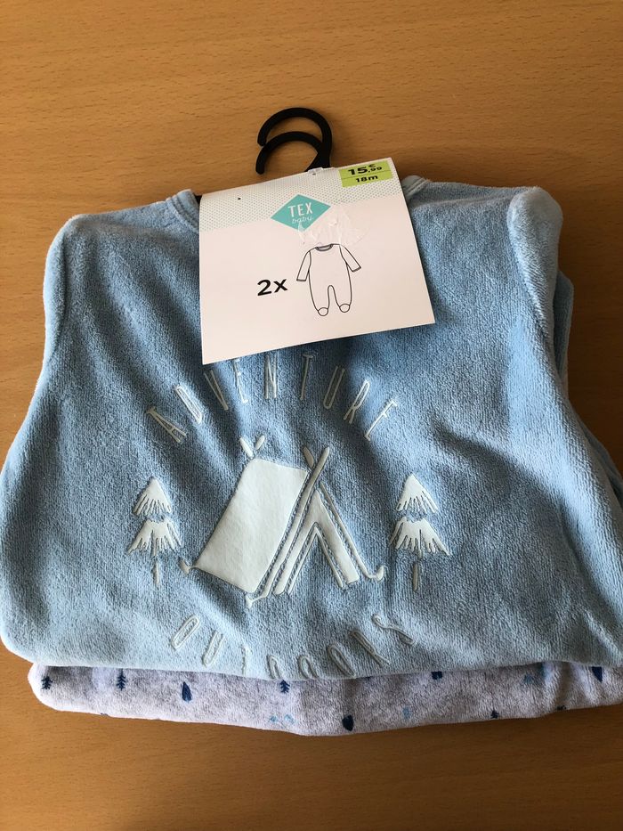 lot de deux pyjamas en velours garcon 18 mois - photo numéro 5