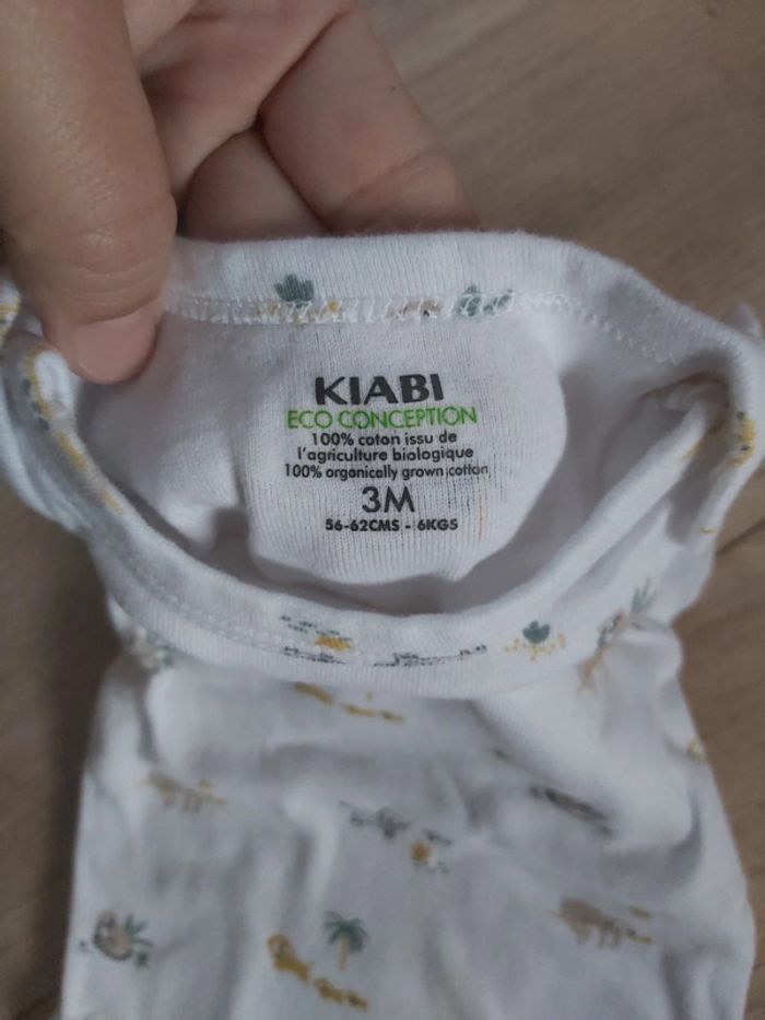 Lot de 3 bodies manches courtes mixte garçon/fille Kiabi 3 mois comme neuf (78) - photo numéro 6