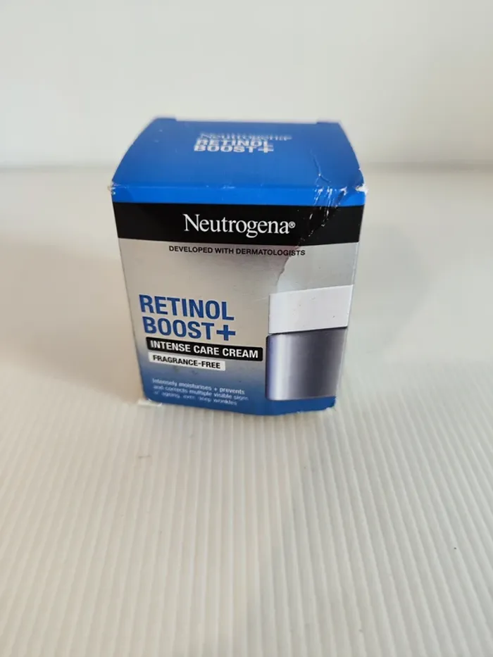 Neutrogena Retino boost + crème de soin intense 50mL à utiliser 12 mois après ouverture  valeur 20€