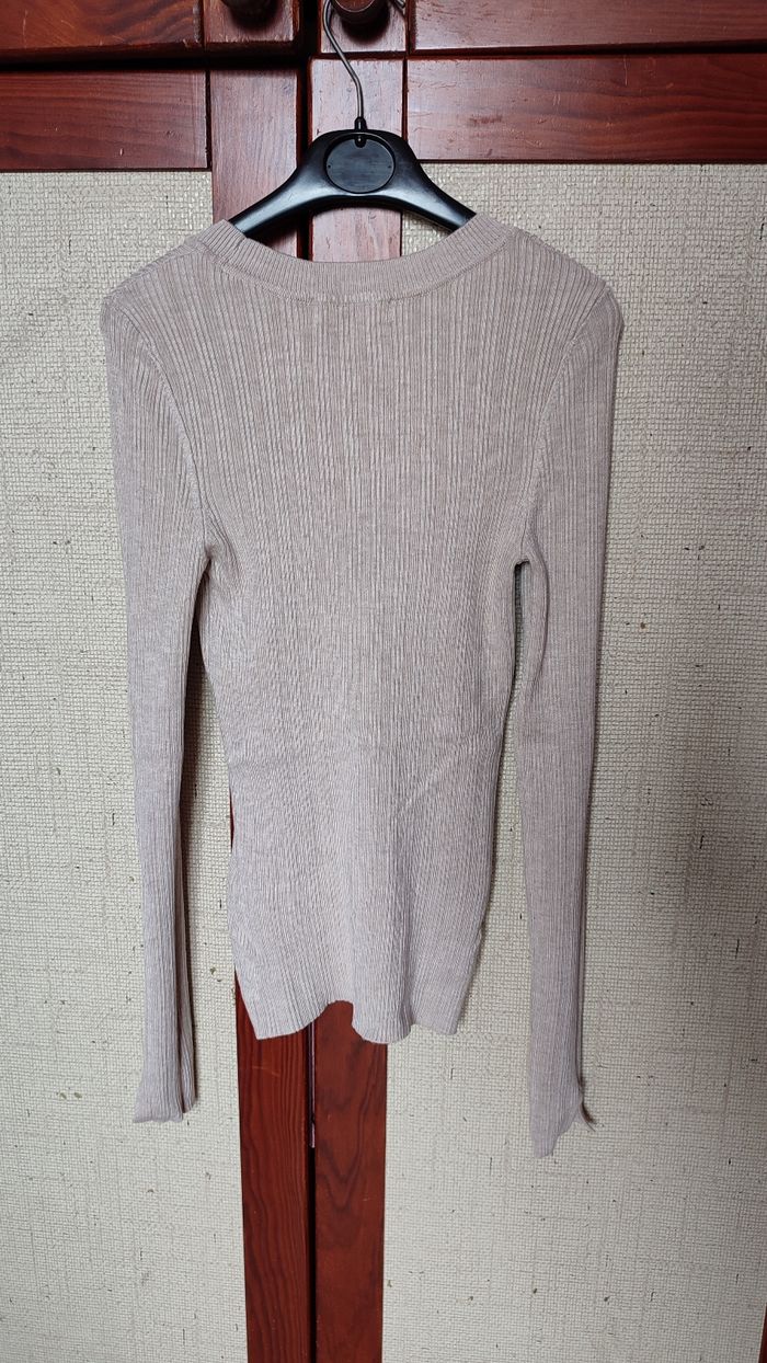 Pull moulant beige - photo numéro 6