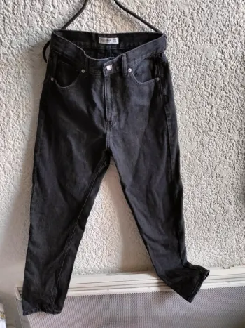 Jean noir pull and bear t 38