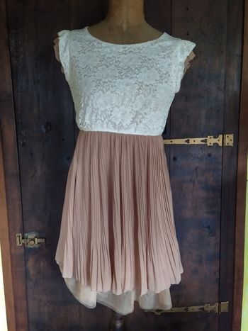 Robe NEUVE Noza taille 2