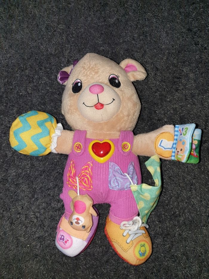 Peluche d'activité Juliette 123 habille moi de VTech - photo numéro 2
