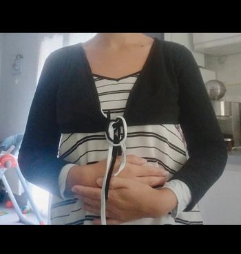 Gilet court 2 en 1 noir et blanc. Femme.
Taille 36