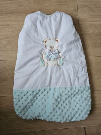 Gigoteuse ourson comme neuf bebe 0 à 6 mois