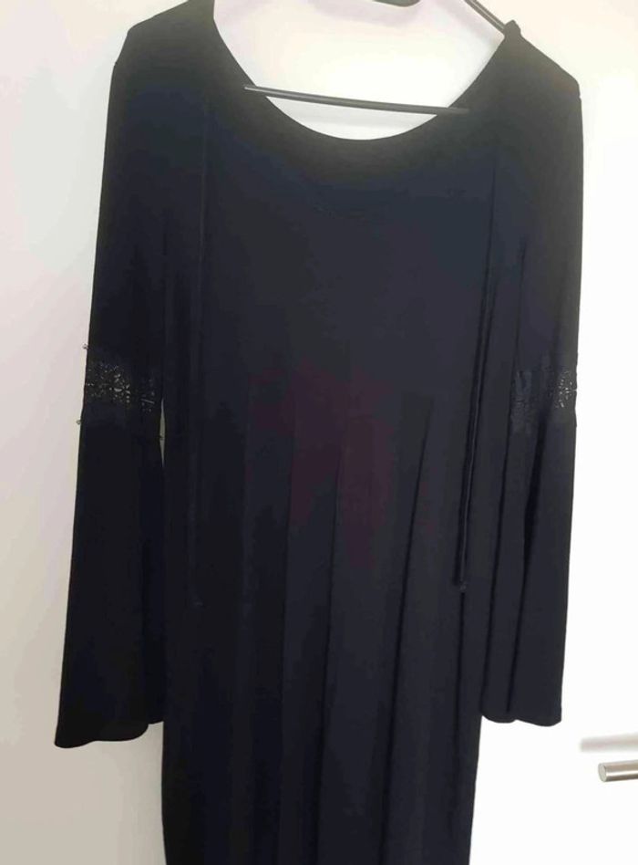 Robe noir bershka taille 38 - photo numéro 5