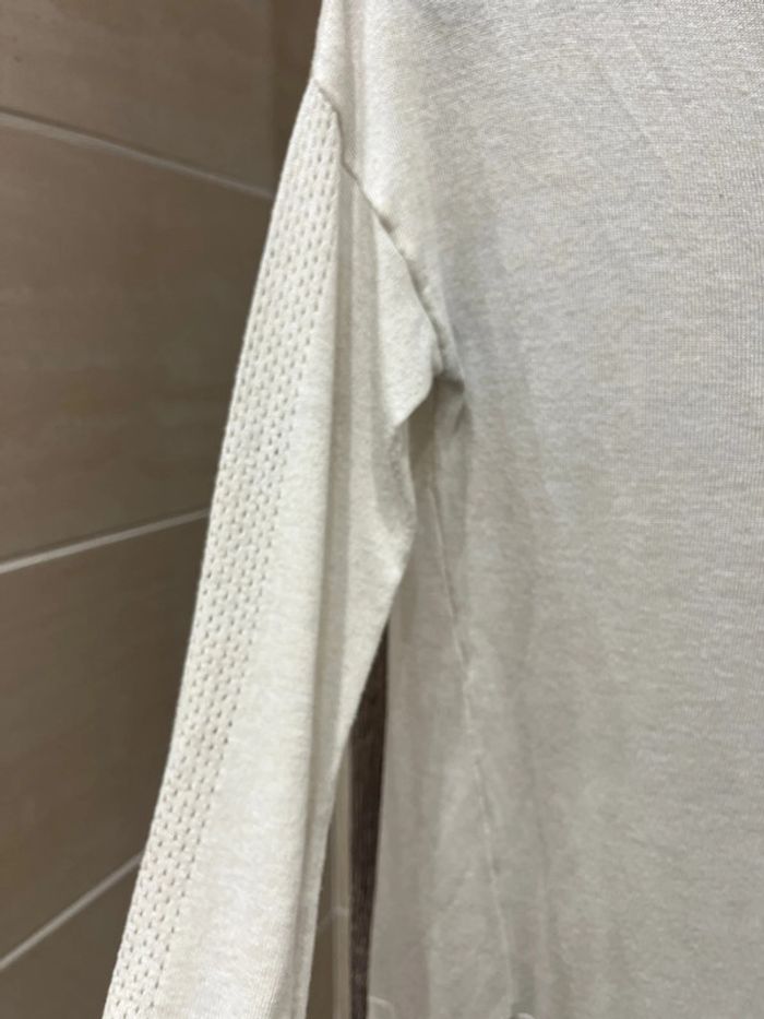 Jolie pull beige fin taille S - photo numéro 4