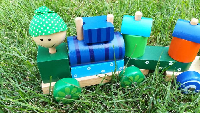 Train en bois - photo numéro 4