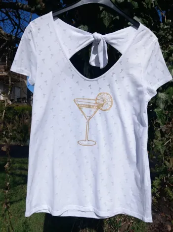 T shirt blanc avec décor doré camaïeu taille 42