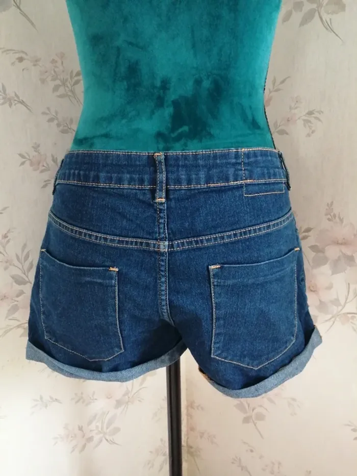 Short bleu en jeans avec coutures marrons / kiabi / (42) - photo numéro 3